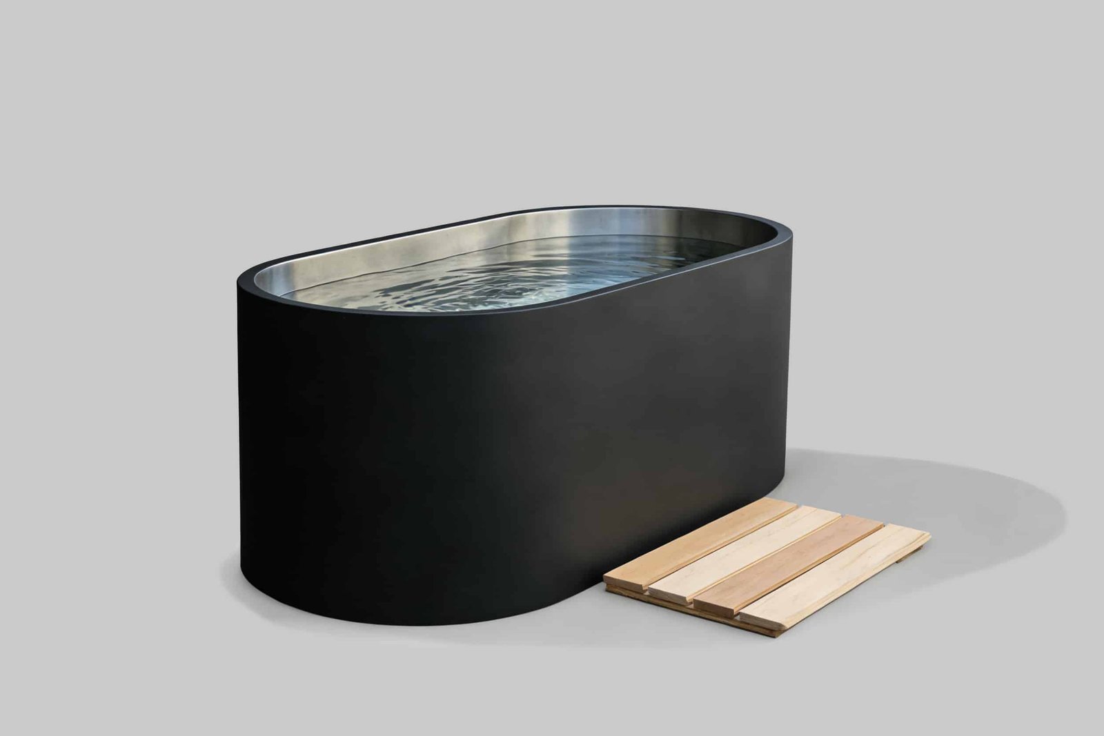 Deep Black Modern Cold Plunge Tub, Minimalist Aesthetic Ice Bath for Boutique Wellness Studios